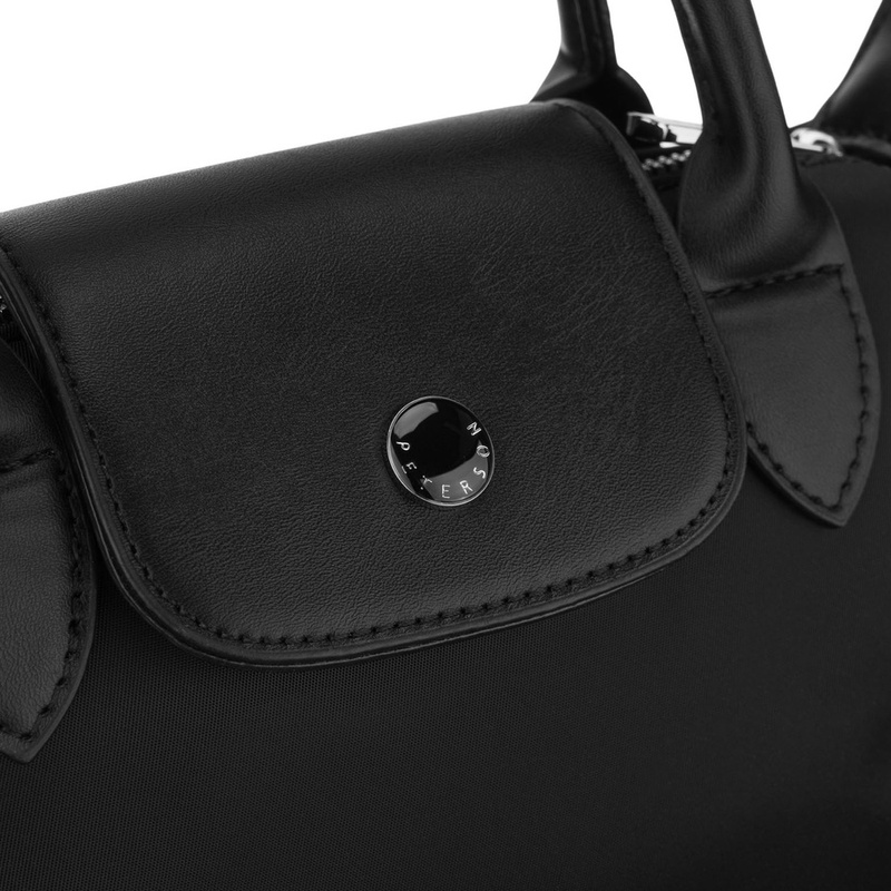 Czarna listonoszka damska z poliestru zawieszona na szerokim pasku i poręcznych uchwytach - Peterson