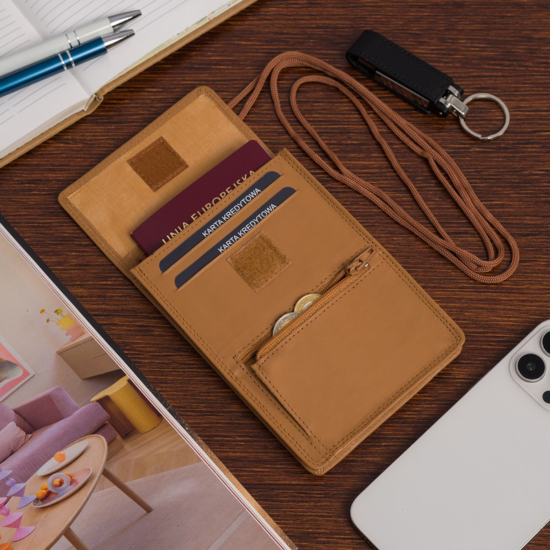 ETUI saszetka PASZPORTÓWKA na szyję dokumenty skórzana podróżna jasny brąz Beltimore D78