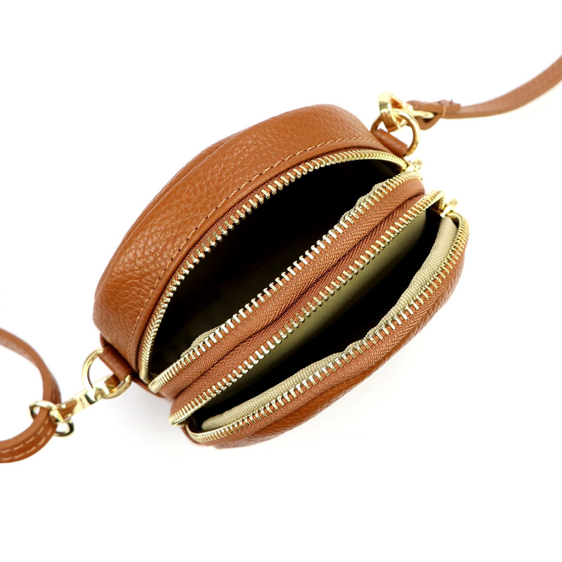 Mała skórzana damska listonoszka etui od Gregorio