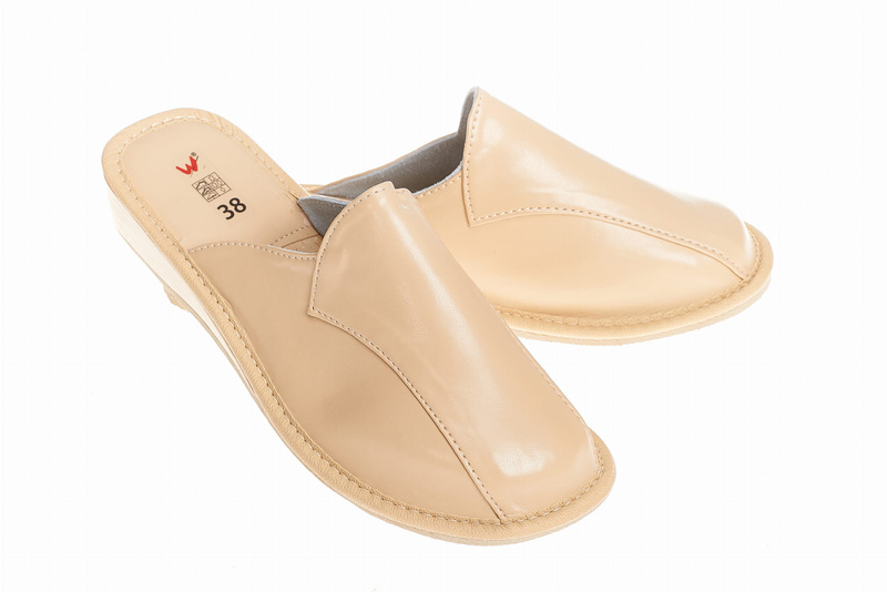 Wójciak Podhale damskie kapcie skóra naturalna zabudowane klin 3,5 cm