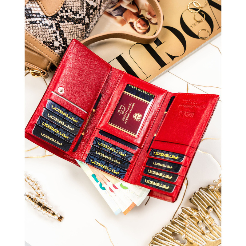 Czerwony portfel damski ze skóry naturalnej zamykany na zatrzask i bigiel - Peterson