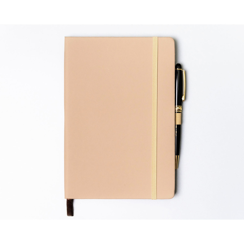 Notes w twardej oprawie w kolorze khaki, zadrukowany w linie - Peterson