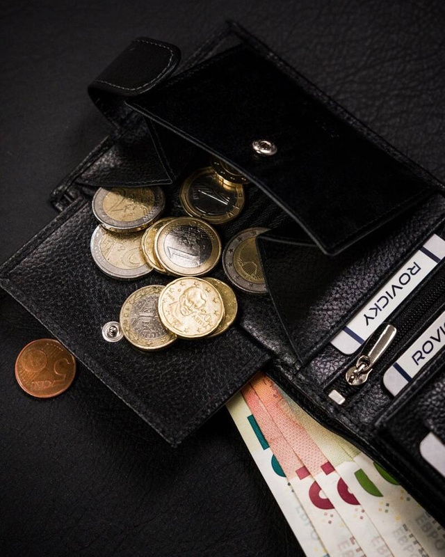 Męski skórzany portfel na zatrzask Rovicky z RFID