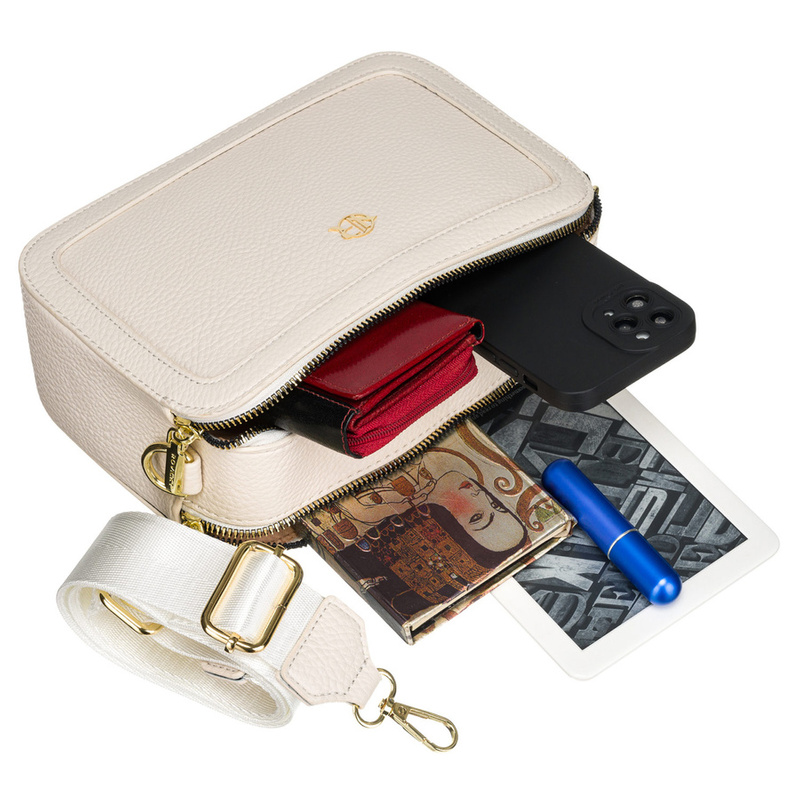 Miejska torebka damska na ramię w beżowym kolorze wykonana ze skóry ekologicznej - Rovicky