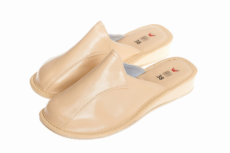 Wójciak Podhale damskie kapcie skóra naturalna zabudowane klin 3,5 cm