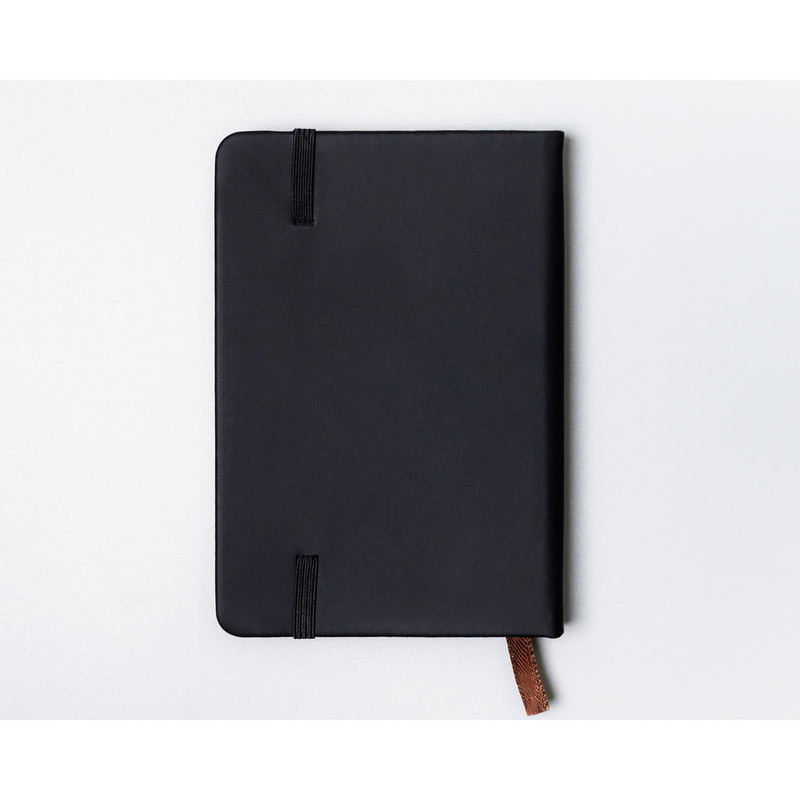 Czarny notes w formacie A6 zadrukowany w linie - Peterson