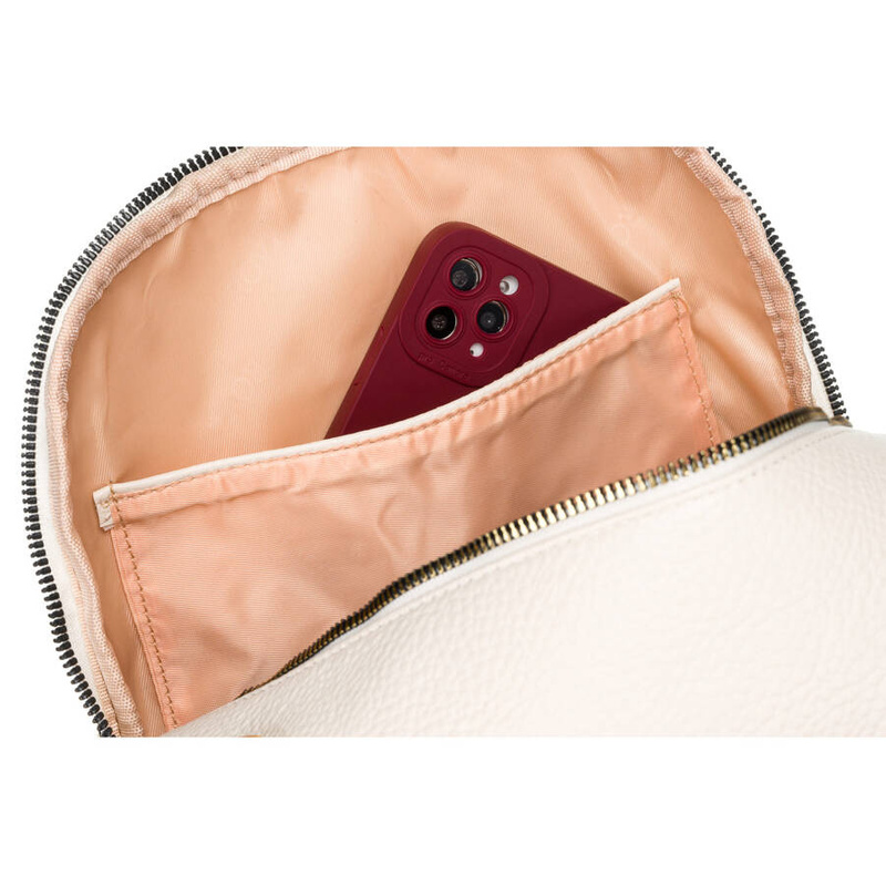 Elegancki plecak damski z bocznymi kieszeniami wykonany ze skóry ekologicznej w beżowym kolorze - Rovicky