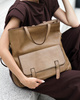 Skórzana torebka plecak z kieszenią z przodu - MARCO MAZZINI beż taupe