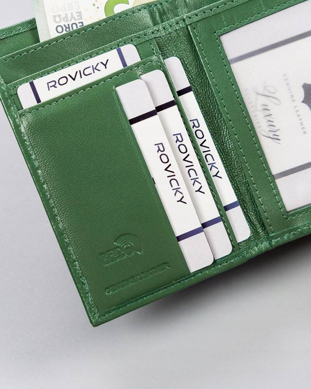 Zgrabna Portmonetka damska skórzana z RFID Cavaldi