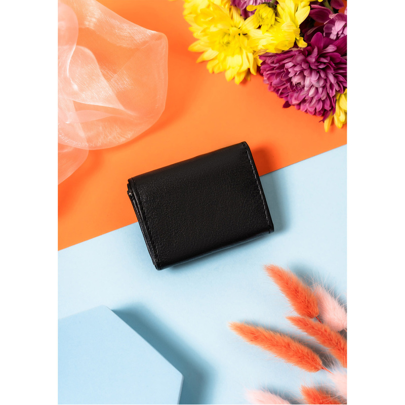 Skórzana mała minimalistyczna portmonetka damska