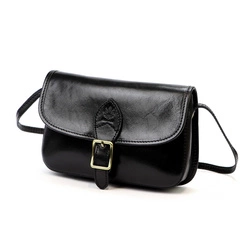 Listonoszka damska elegancka i stylowa z klapą na magnes Florence