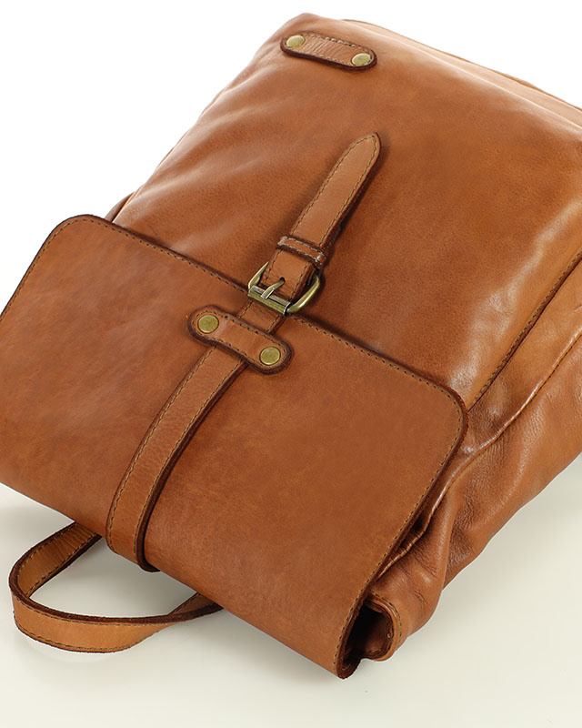 MARCO Miejski plecak skórzany w stylu old look handmade leather brąz camel