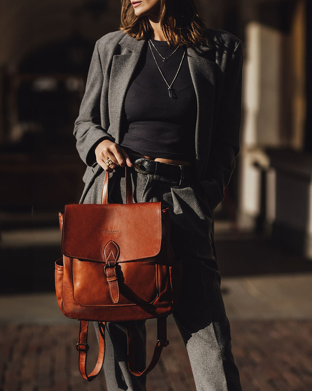 Plecak skórzany handmade z kieszeniami - MARCO MAZZINI brąz camel