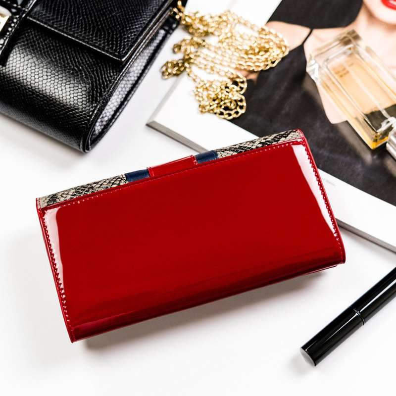 Skórzany damski portfel Peterson PTN ST-415 SNAKE