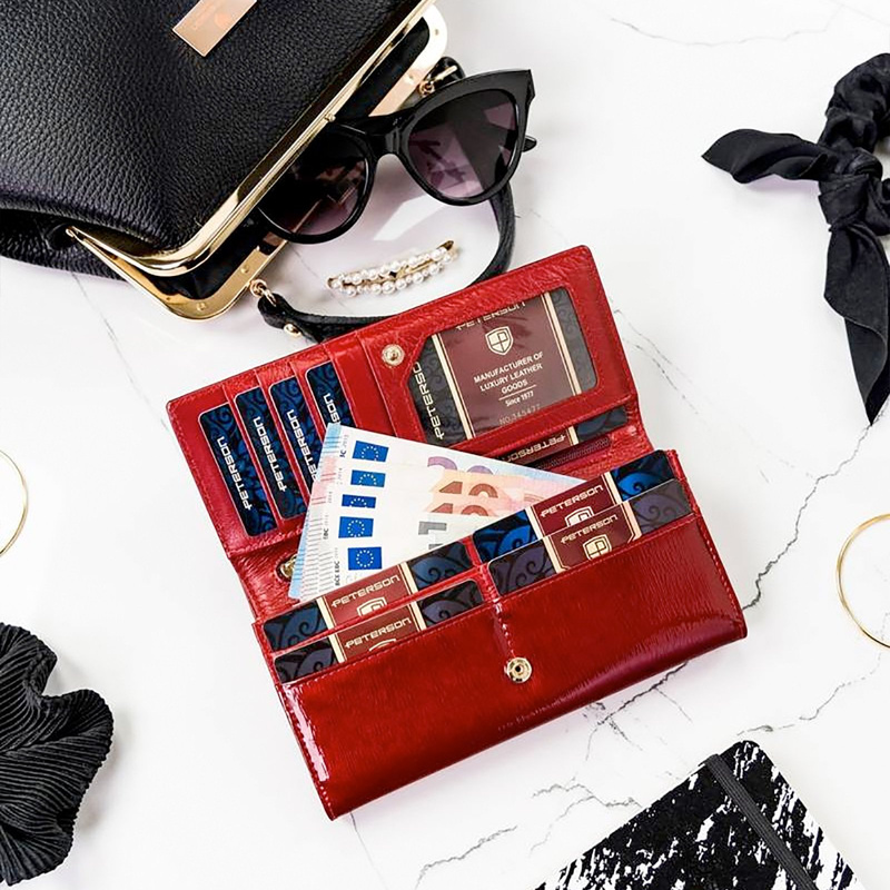 Skórzany damski portfel Peterson PTN 421028-SH