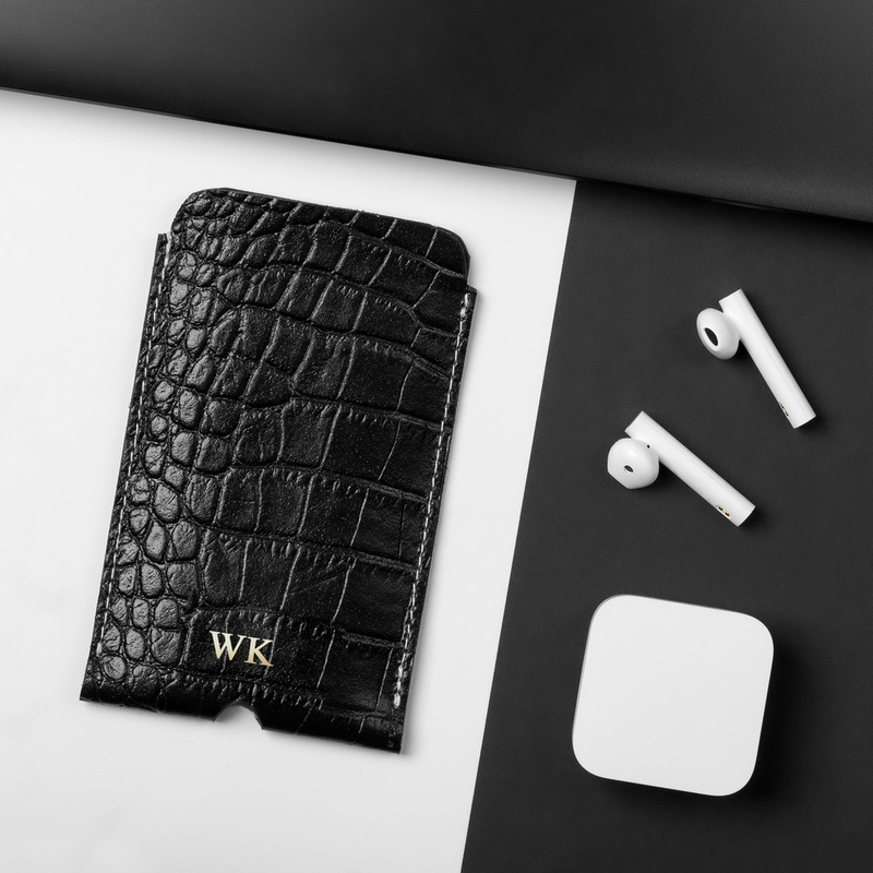 Personalizowane skórzane etui na IPhone 12/13/14 Solier SA57 czarny wąż