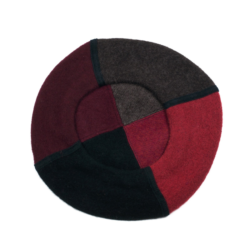 Polska czapka Perłowe Dżety