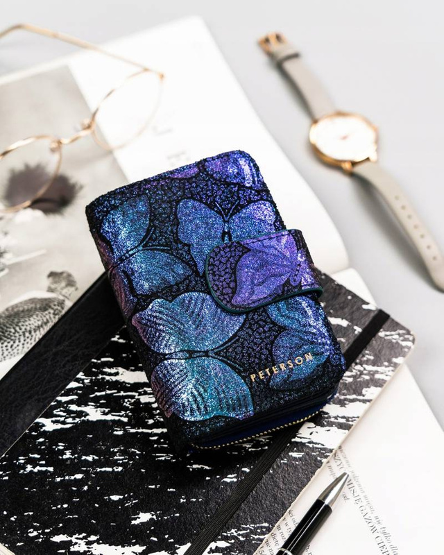 Skórzany damski portfel Peterson PTN 425214-ONBF