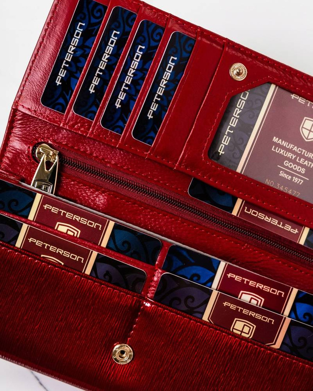 Skórzany damski portfel Peterson PTN 421028-SH