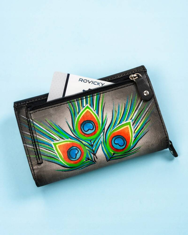 Rovicky Pojemny skórzany portfel damski na zatrzask roślinny wzór