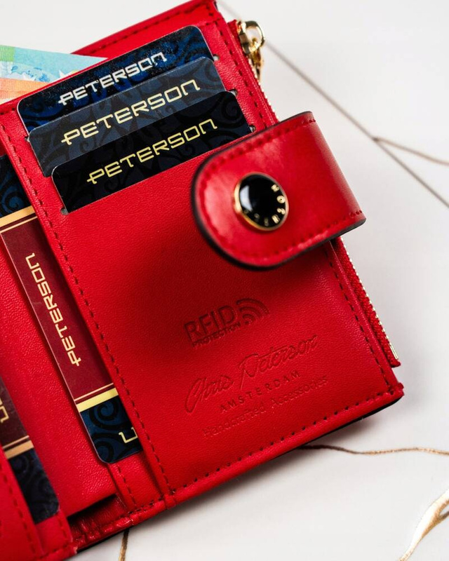 Zgrabny portfel damski ze skóry eko Peterson RFID