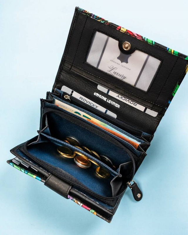 Rovicky Pojemny skórzany portfel damski na zatrzask roślinny wzór