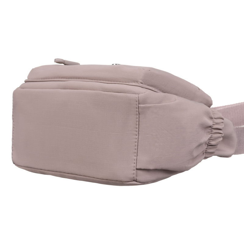 Poręczna torebka damska w kolorze lila zawieszona na regulowanym pasku - Peterson