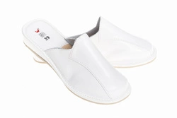 Wójciak Podhale damskie kapcie skóra naturalna zabudowane klin 3,5 cm