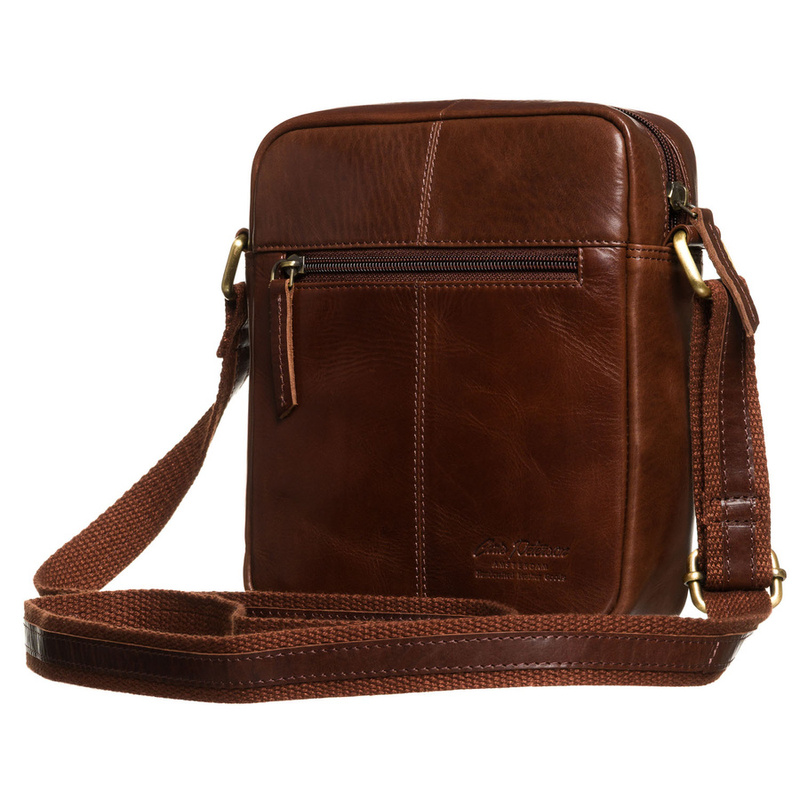 Brązowa, jednokomorowa listonoszka męska ze skóry naturalnej - Peterson