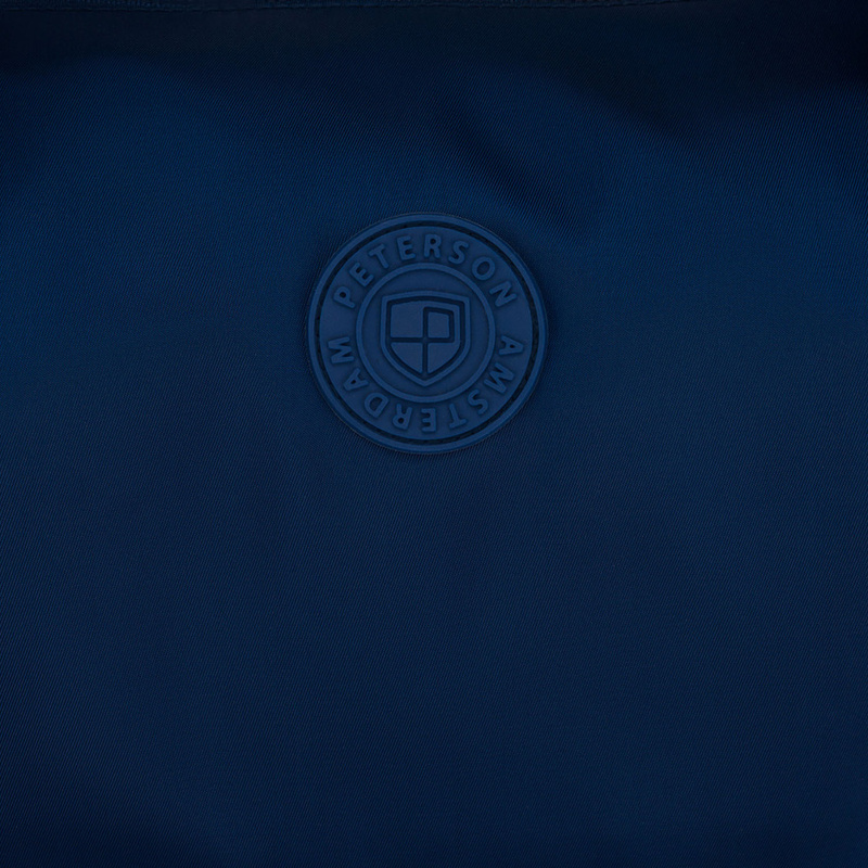 Sportowa torba treningowa z poliestru w granatowym kolorze, jednokomorowa - Peterson