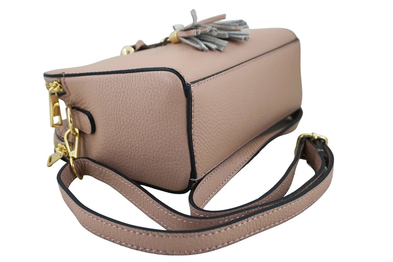 Listonoszka skórzana z kieszeniami - Różowy pudrowy