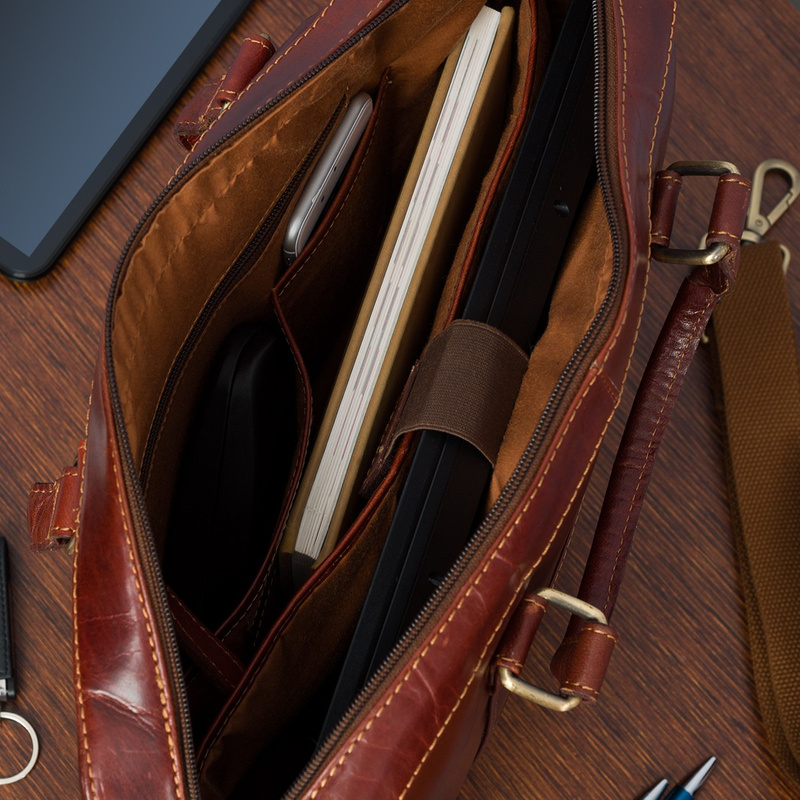 Torba męska skórzana na ramię laptopa duża koniakowa biznesowa Beltimore N06