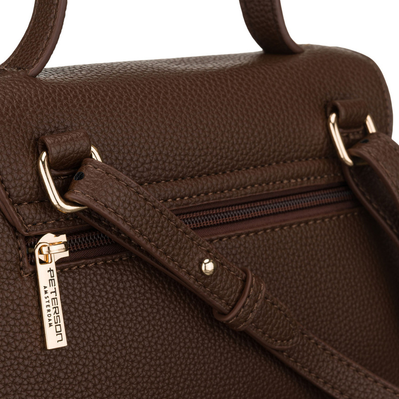 Brązowa listonoszka damska ze skóry ekologicznej zamykana na klips magnetyczny - Peterson