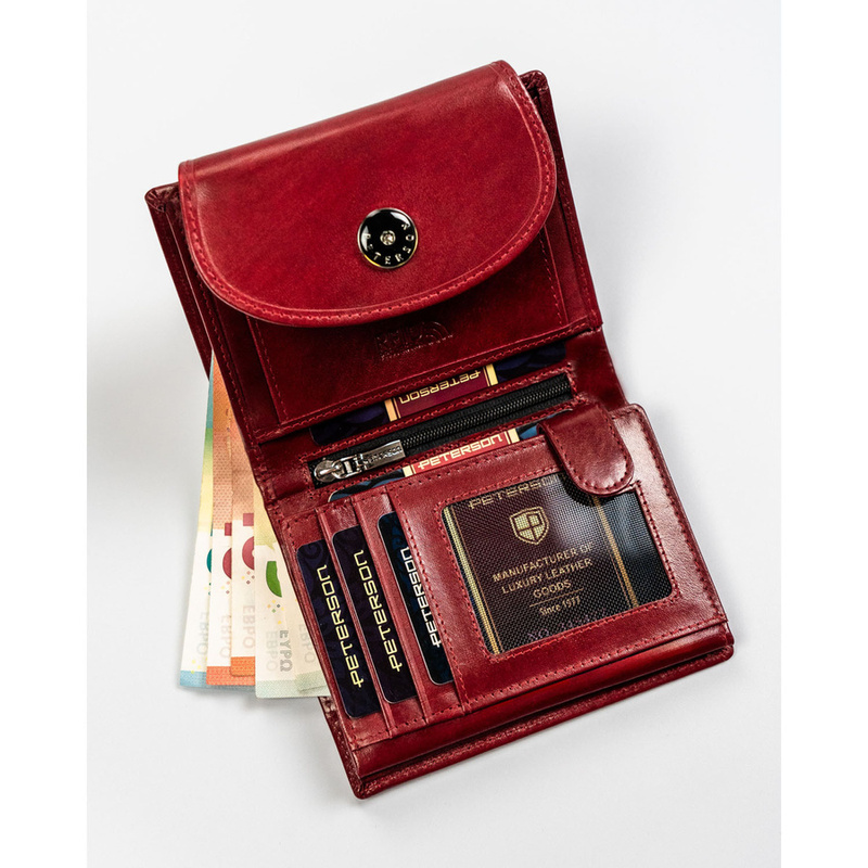 Portfel damski ze skóry naturalnej w czerwonym kolorze zamykany na zatrzask - Peterson