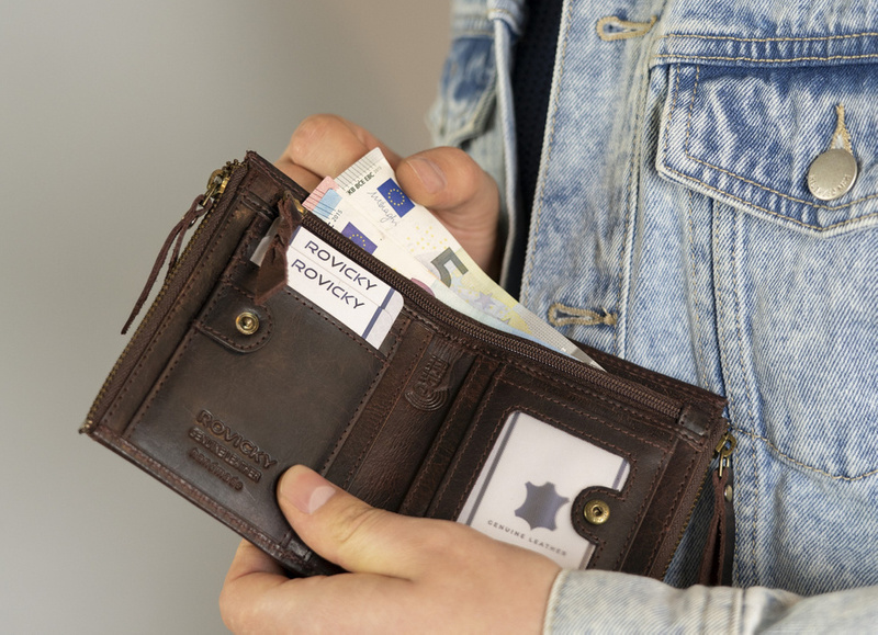 Skórzany pionowy męski retro portfel RFID Rovicky