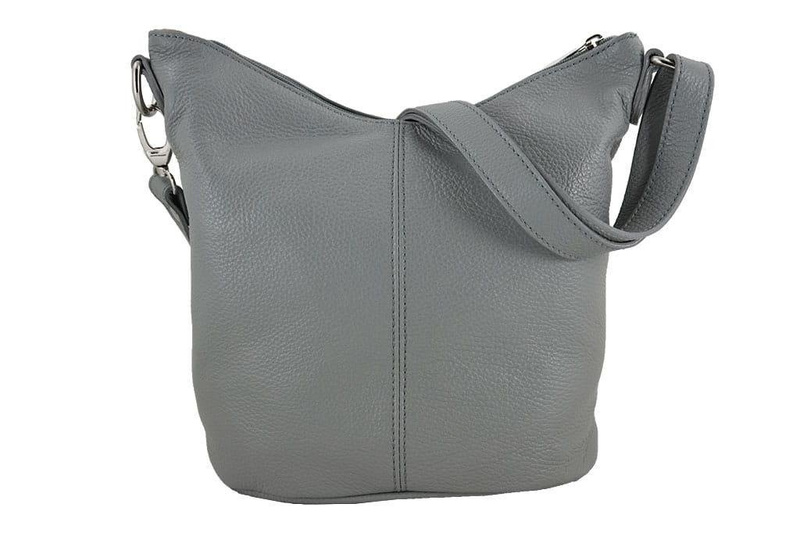 Modna torebka włoska skórzana - Czarna