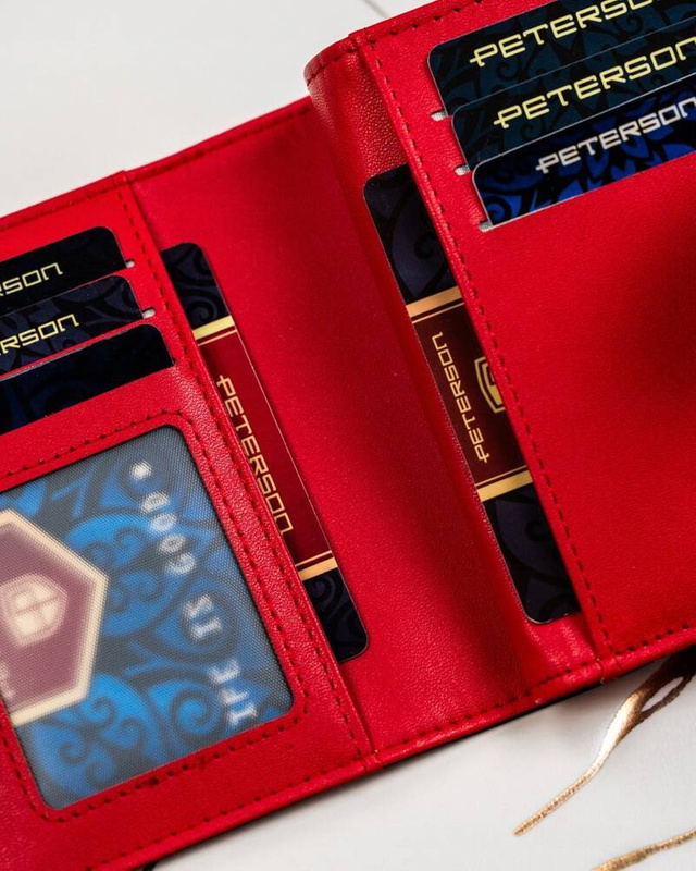 Zgrabny portfel damski ze skóry eko Peterson RFID