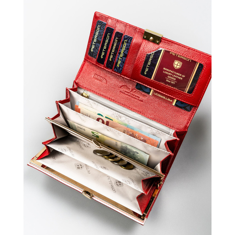 Lakierowany portfel damski ze skóry naturalnej w czerwonym kolorze - Peterson