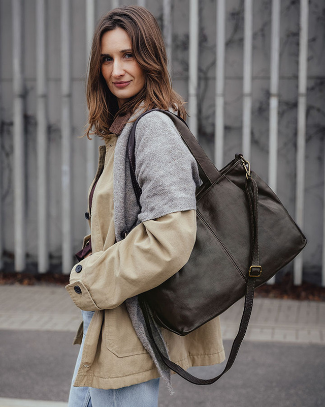 Torebka kuferek skórzana na ramię z miękkiej skóry MARCO MAZZZINI ciemny brąz