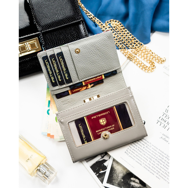 Wielokolorowy portfel damski ze skóry naturalnej zamykany zatrzaskiem i biglem - Peterson