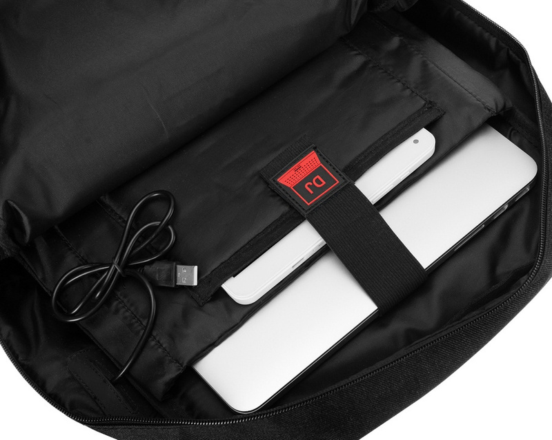 Duży plecak z miejscem na laptopa i portem USB - David Jones