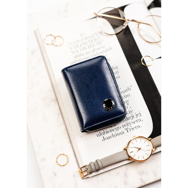 Mały portfel damski ze skóry naturalnej i ekologicznej w granatowym kolorze - Peterson