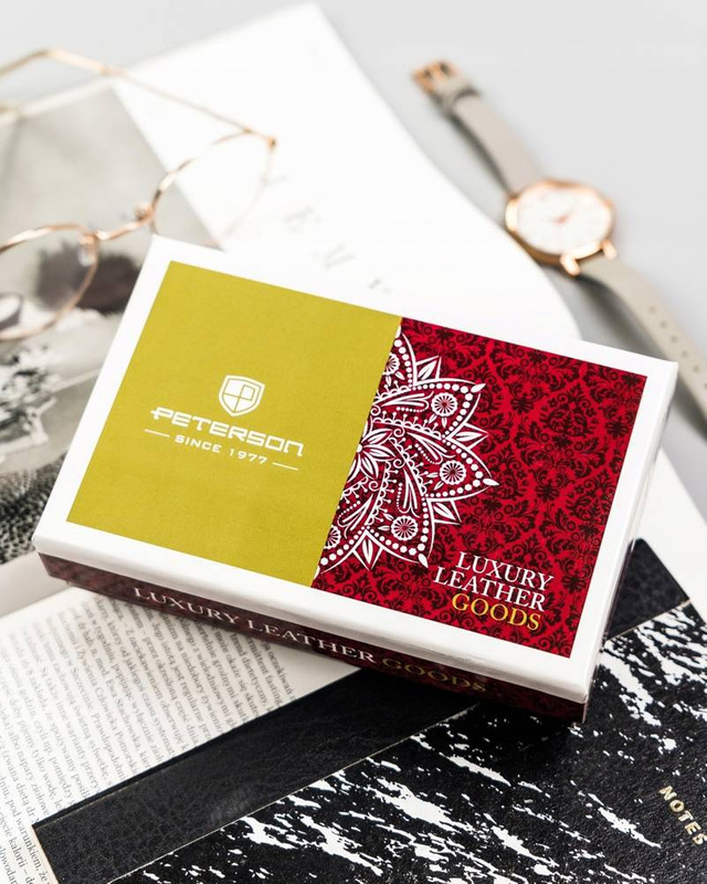 Skórzany damski portfel Peterson PTN 42122-ONBF