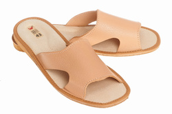 Pantofle męskie Wójciak, klin o wysokości 1,5 cm , gwarantowana jakość. Model 280