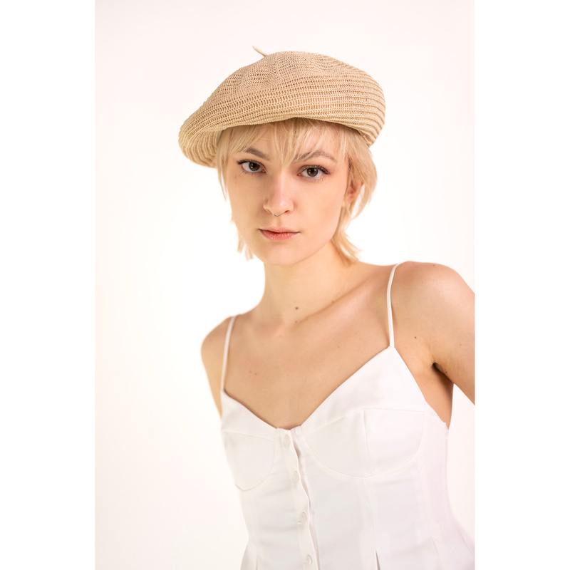 Beret Ester