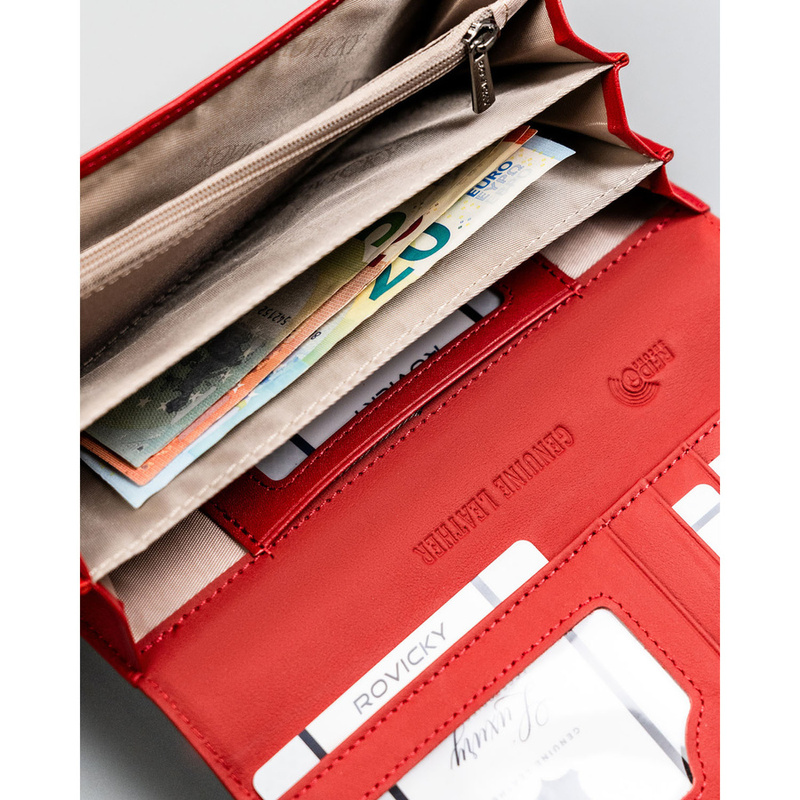 Duży, poziomy, czerwony portfel damski ze skóry naturalnej i ekologicznej zamykany zatrzaskiem - Rovicky