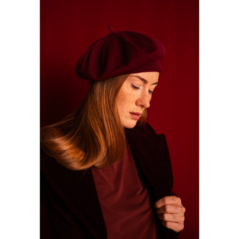 Beret Zima W Neapolu