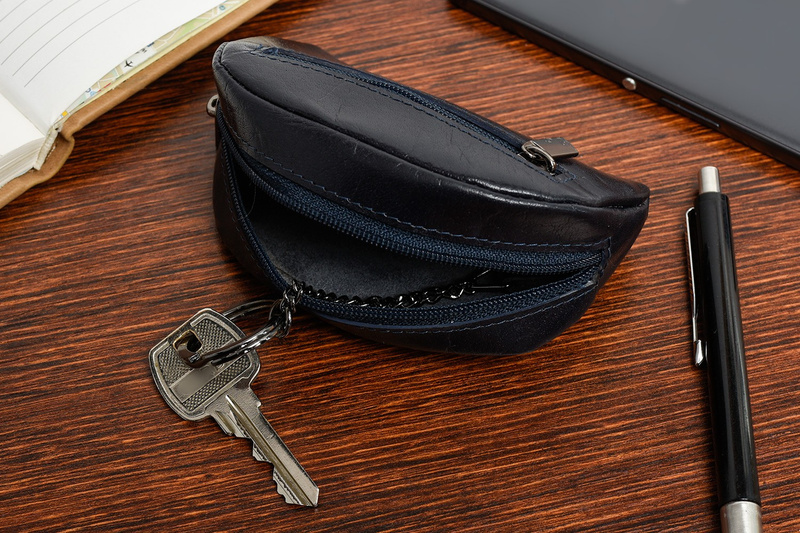 Czerwone skórzane etui na klucze pieniądze Beltimore G85