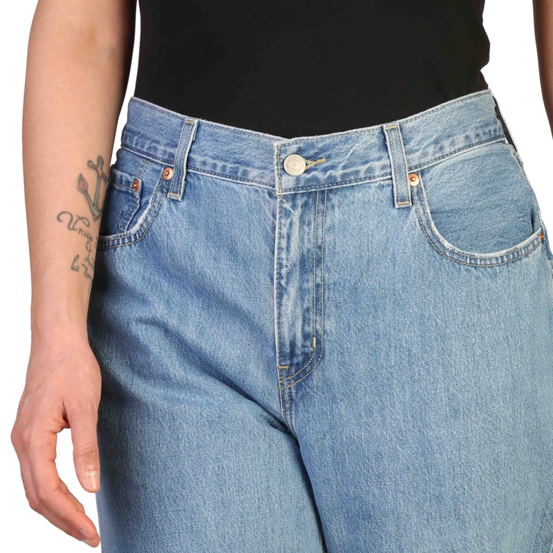 Dżinsy marki Levis model A0964_LOW. Kolor Niebieski, Odzież Damskie. sezon: Cały rok