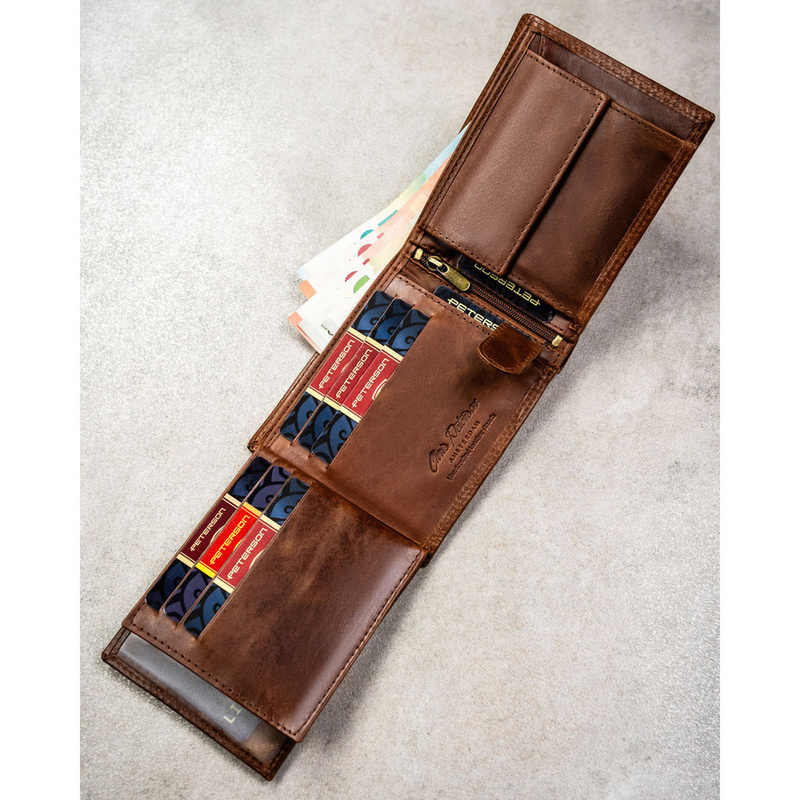 Duży, brązowy, skórzany portfel męski wyposażony w system RFID - Peterson